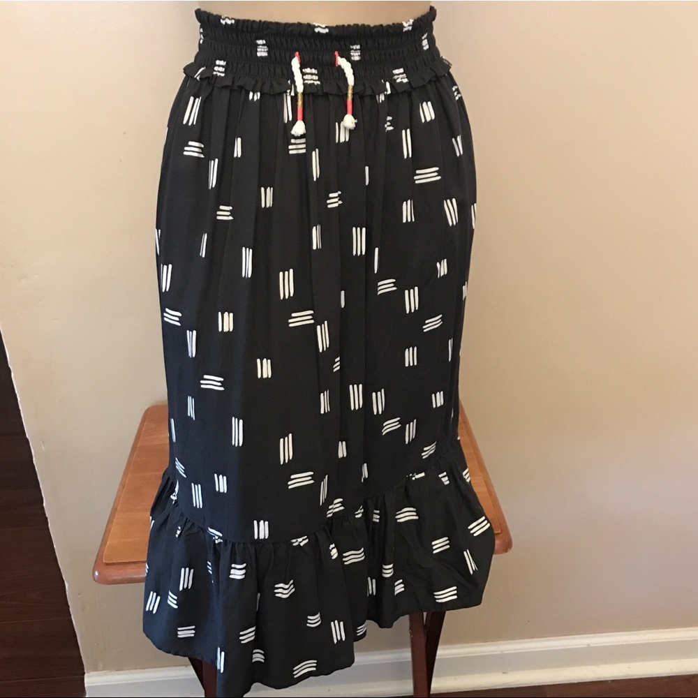 Dark Gray & White Skirt Girls Size XL (14-16)